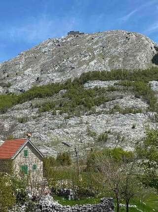 Дома для отпуска Guest House Markovic Lovcen Цетине Дом с 3 спальнями-25