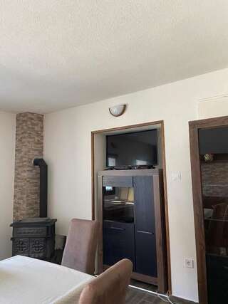 Дома для отпуска Guest House Markovic Lovcen Цетине Дом с 3 спальнями-30